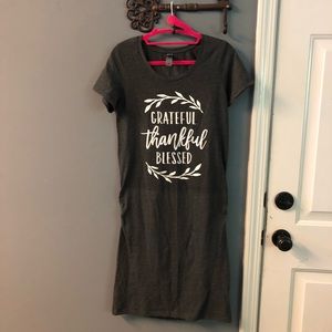 Maternity t-shirt dress, Size M